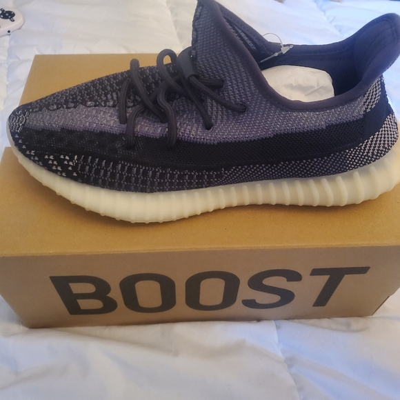 Yeezy Boost 350 V2